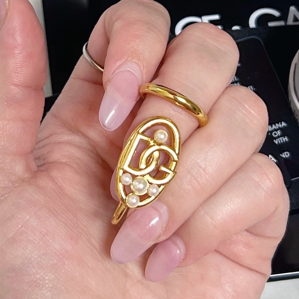 Authentic Dolce & Gabbana RARE Gold / Pearl DG Fingertip Ring